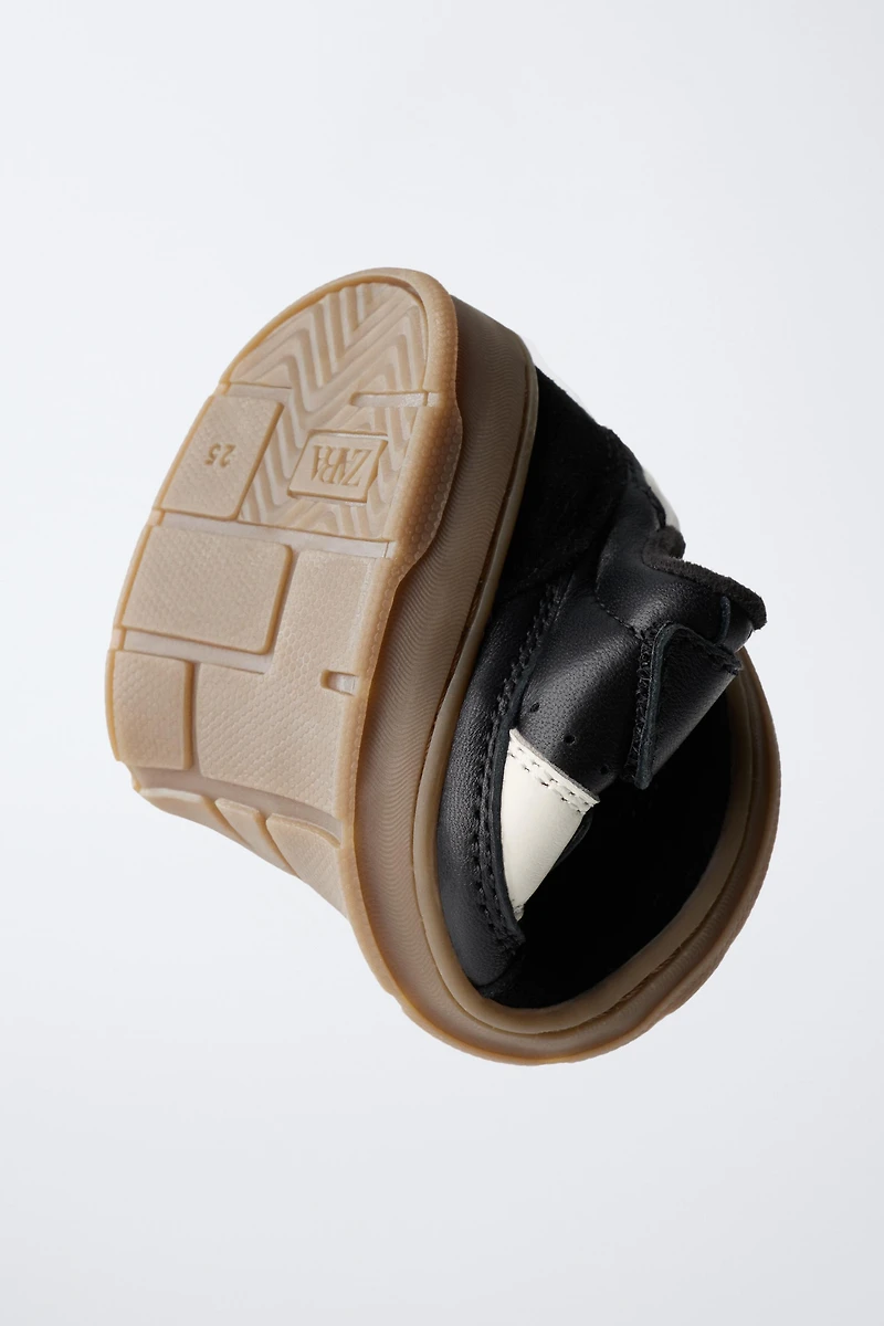 LEATHER BAREFOOT STRAP SNEAKERS