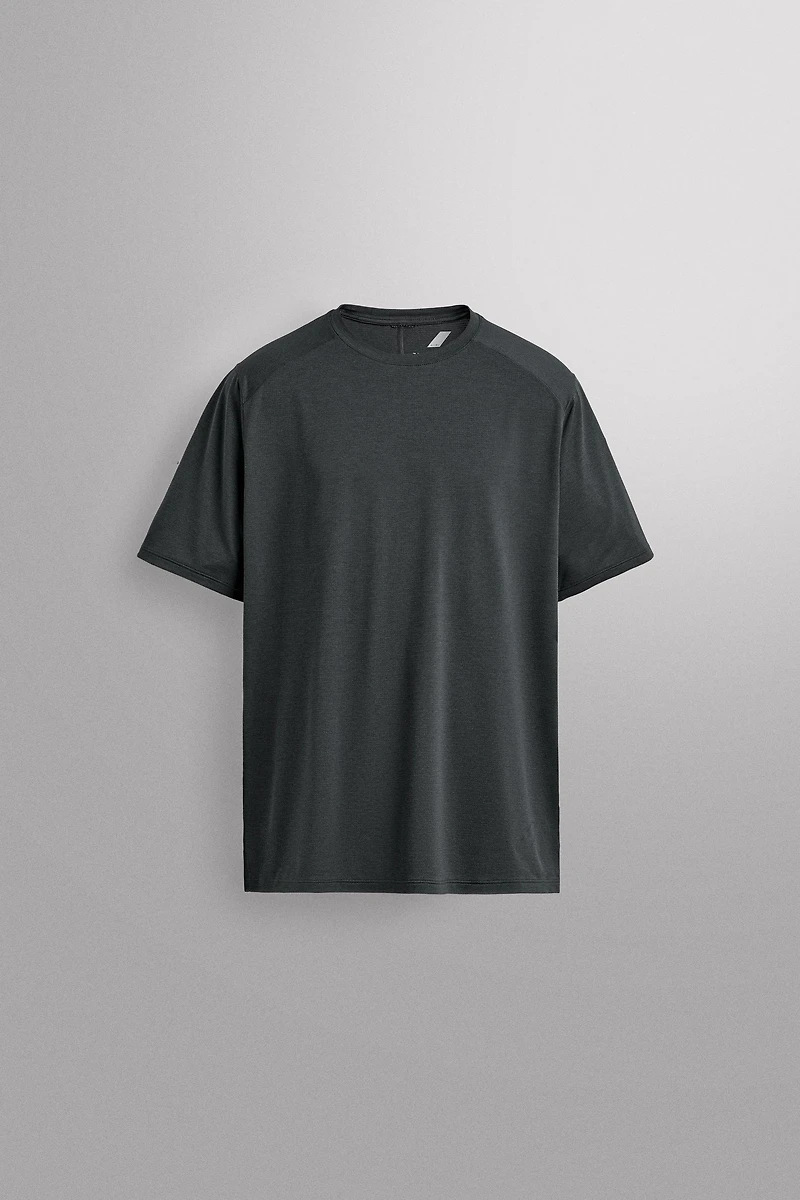 TECHNICAL STRUCTURED T-SHIRT