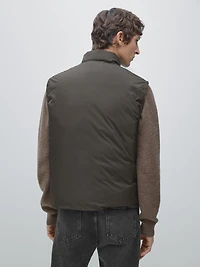 Water-repellent ultra lightweight down blend gilet