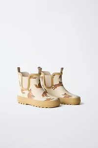 RAIN BOOTS