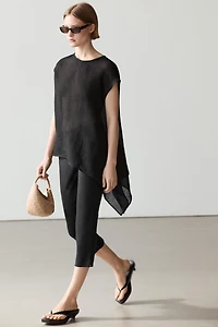 Flowing asymmetric linen top