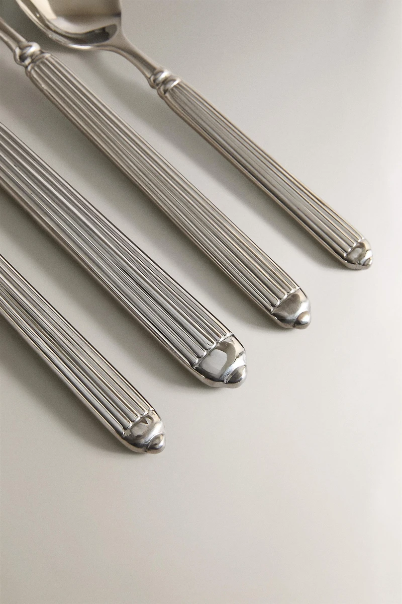 4-PIECE GROOVED STEEL FLATWARE SET