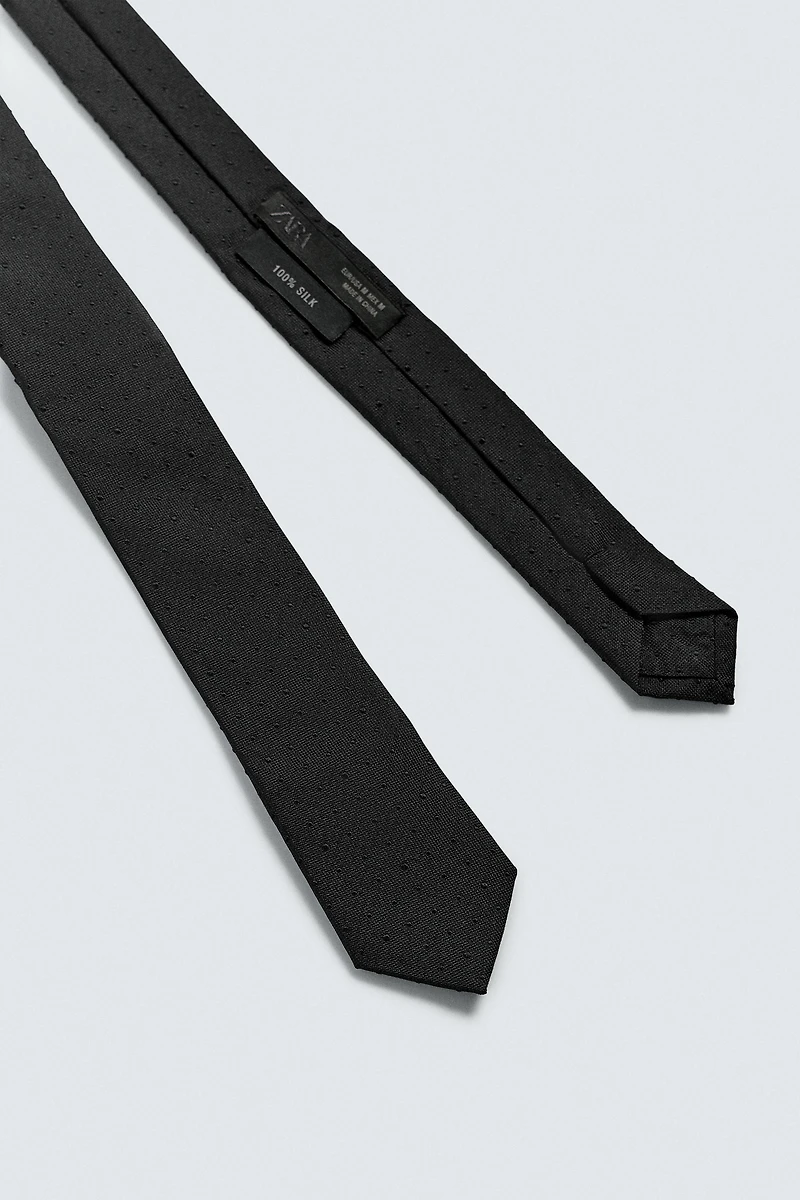 100% SILK JACQUARD TIE