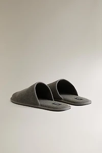 WARM FABRIC SLIPPERS