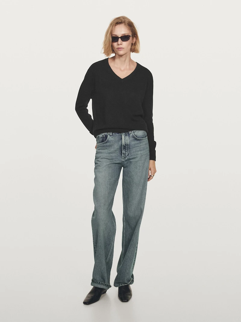 Knit 100% cashmere V-neck sweater
