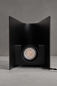 SPOTLIGHT 01