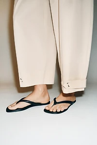 ADJUSTABLE HEM BARREL PANTS