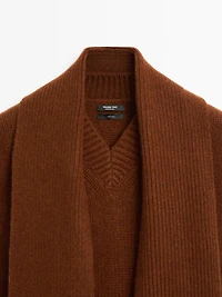 Veste sans manches en maille à col V et écharpe