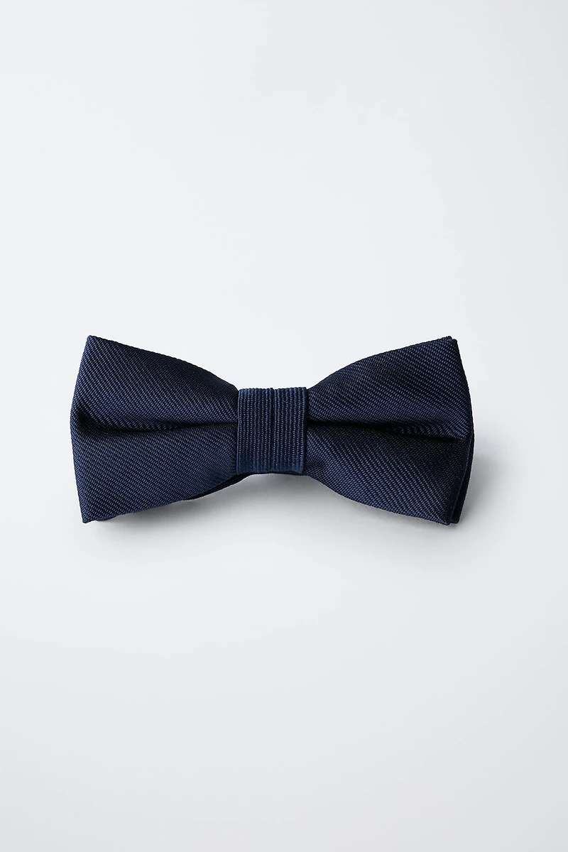 PLAIN BOW TIE