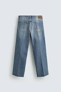 BOOTCUT FIT JEANS