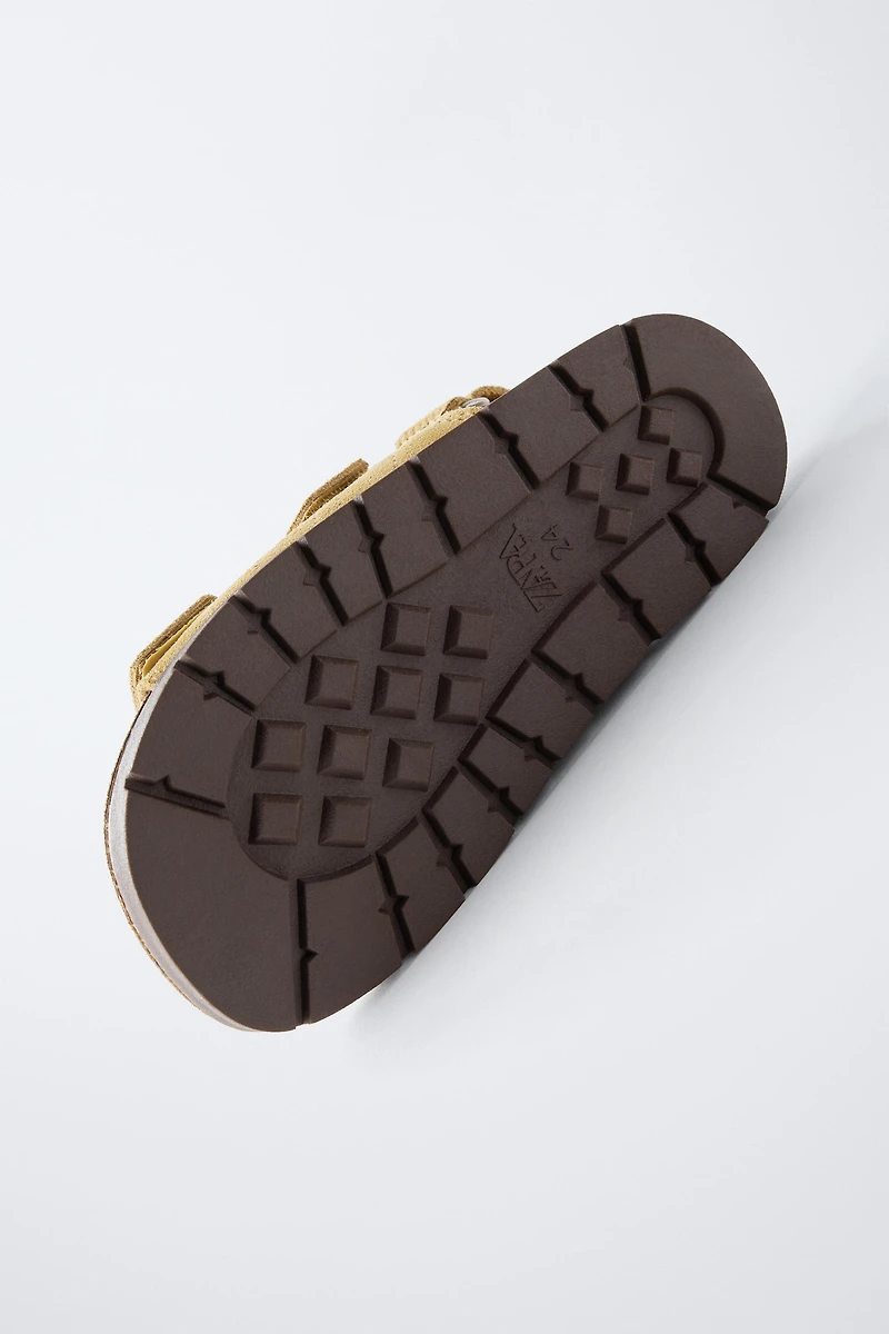 LEATHER SANDALS