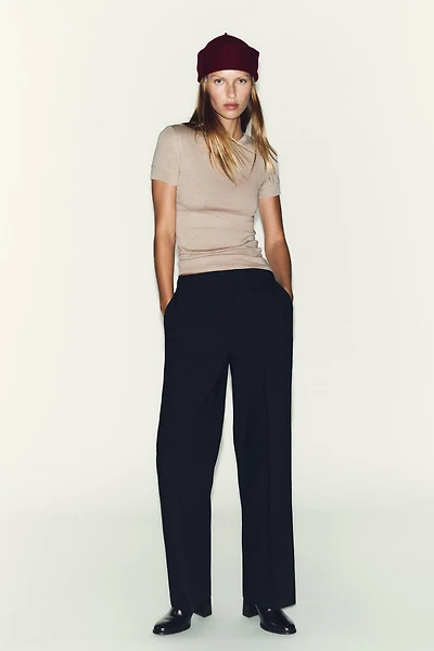 T-SHIRT MINIMAL À MANCHES COURTES