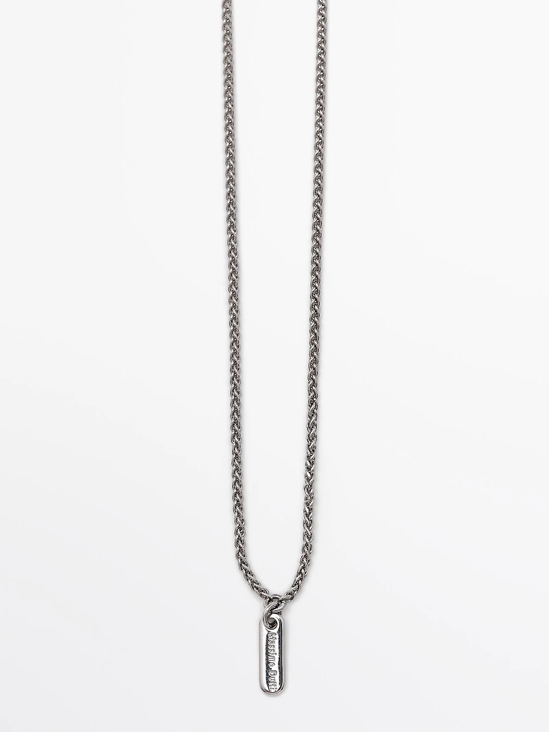 Collier pendentif pièce dentelle
