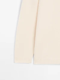 100% cashmere oversize V-neck sweater