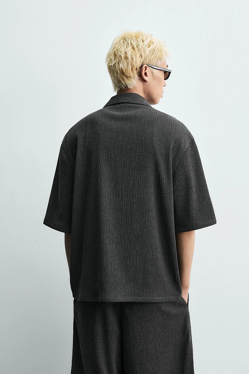 EMBOSSED RELAXED FIT SHIRT