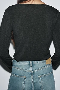LONG SLEEVE T-SHIRT