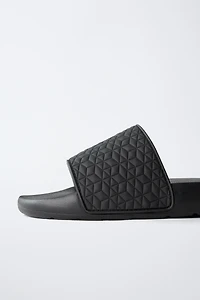 CLAQUETTES RELIEF