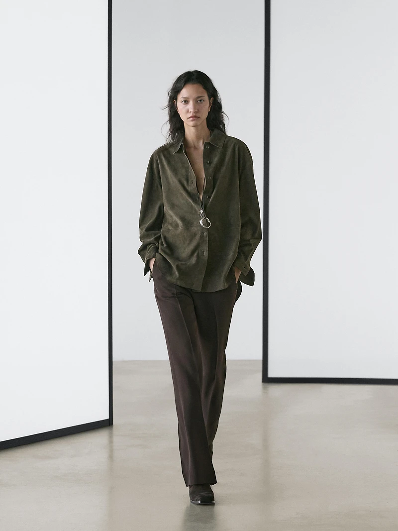 Chemisier coutures en cuir finition daim