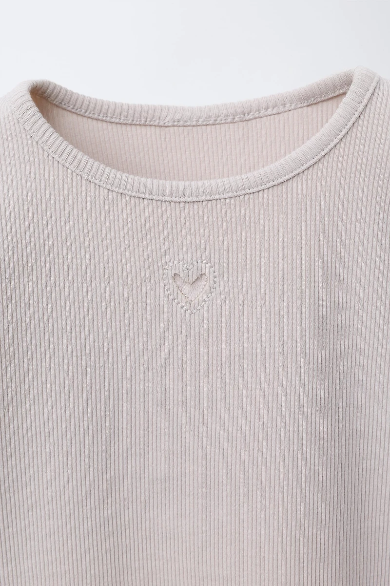 RIBBED HEART T-SHIRT