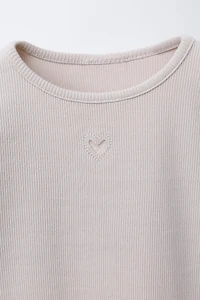 RIBBED HEART T-SHIRT