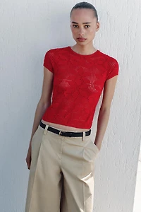 TEXTURED KNIT TOP