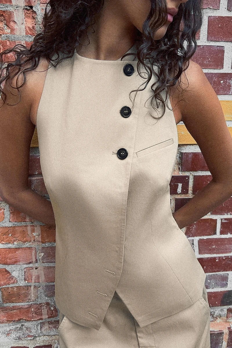 OPEN BACK VEST TOP