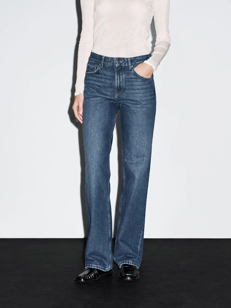 Mid-rise straight-leg jeans