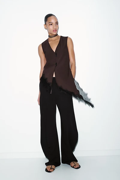 ASYMMETRIC LACE TOP