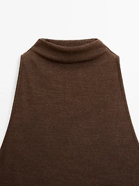 Top à encolure américaine effet métallisé