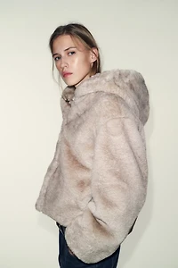 SHORT FAUX FUR HOODIE COAT