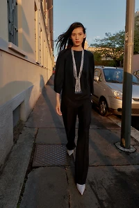 PULL EN MAILLE À MANCHES LARGES