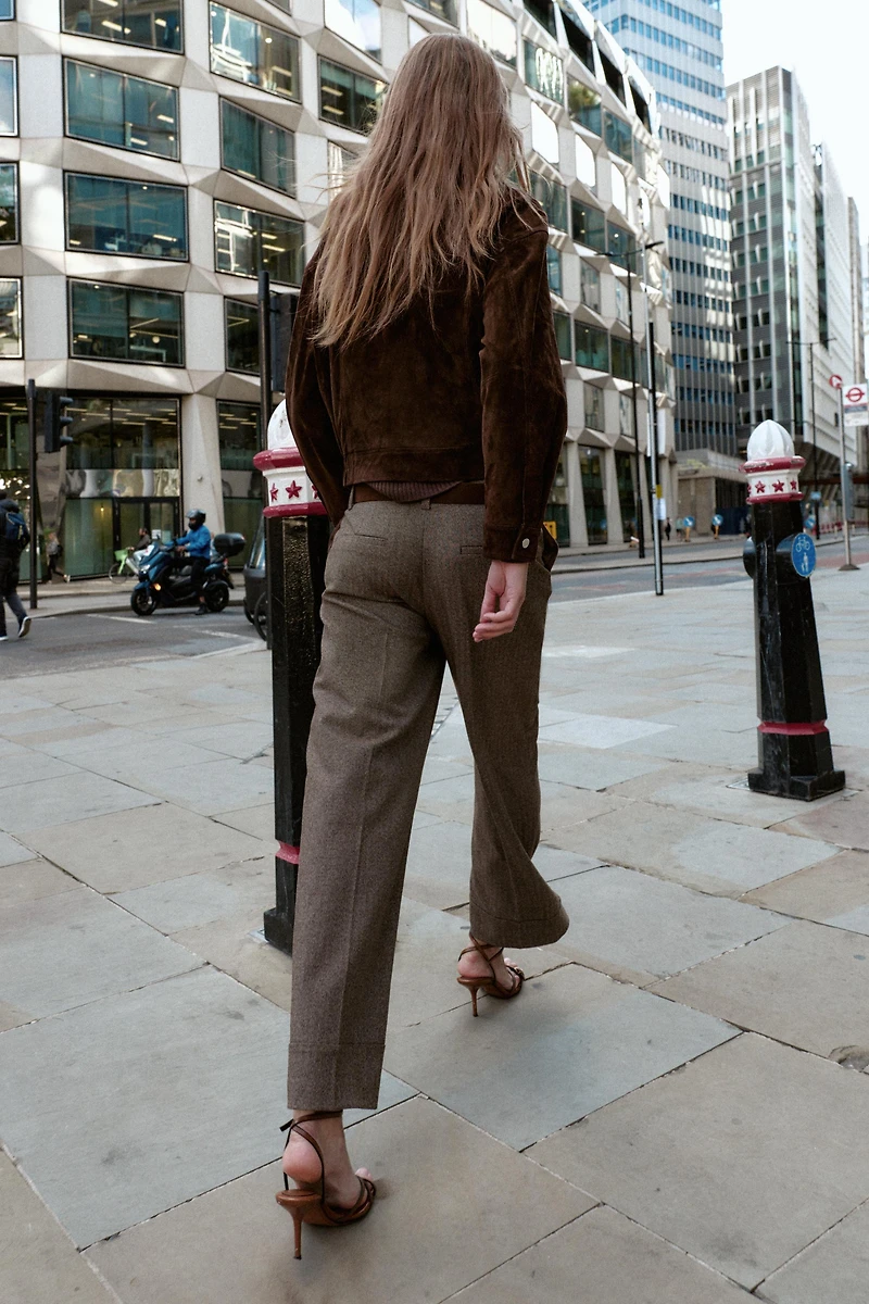 PANTALON À CHEVRONS AVEC CEINTURE