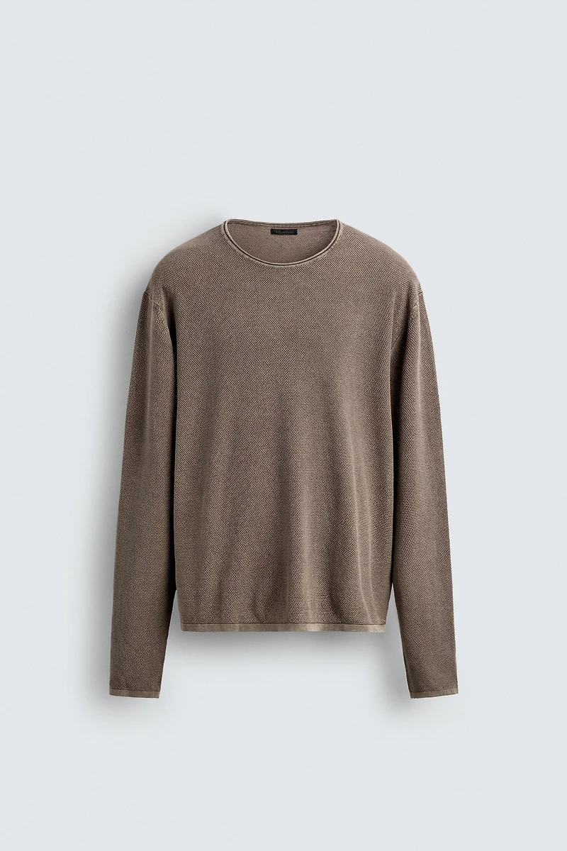 WASHED TEXTURED SWEATER