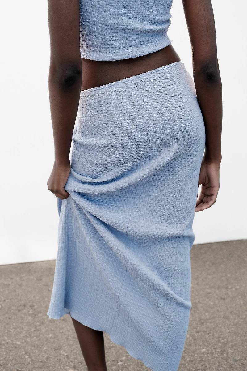 TEXTURED MIDI SKIRT