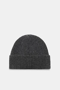 CUFFED RIBBED BEANIE