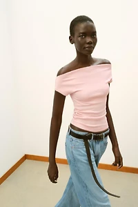 BOAT NECK T-SHIRT