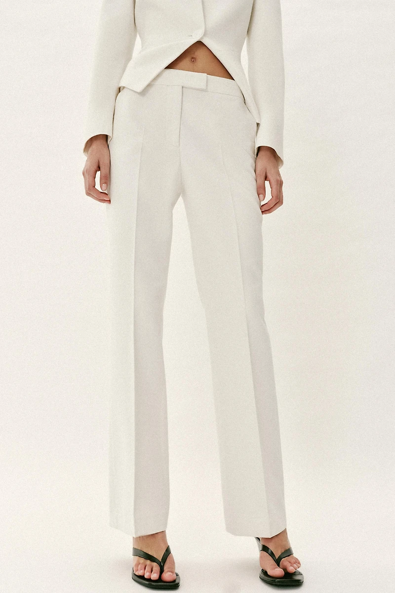LOW-RISE STRAIGHT LEG PANTS