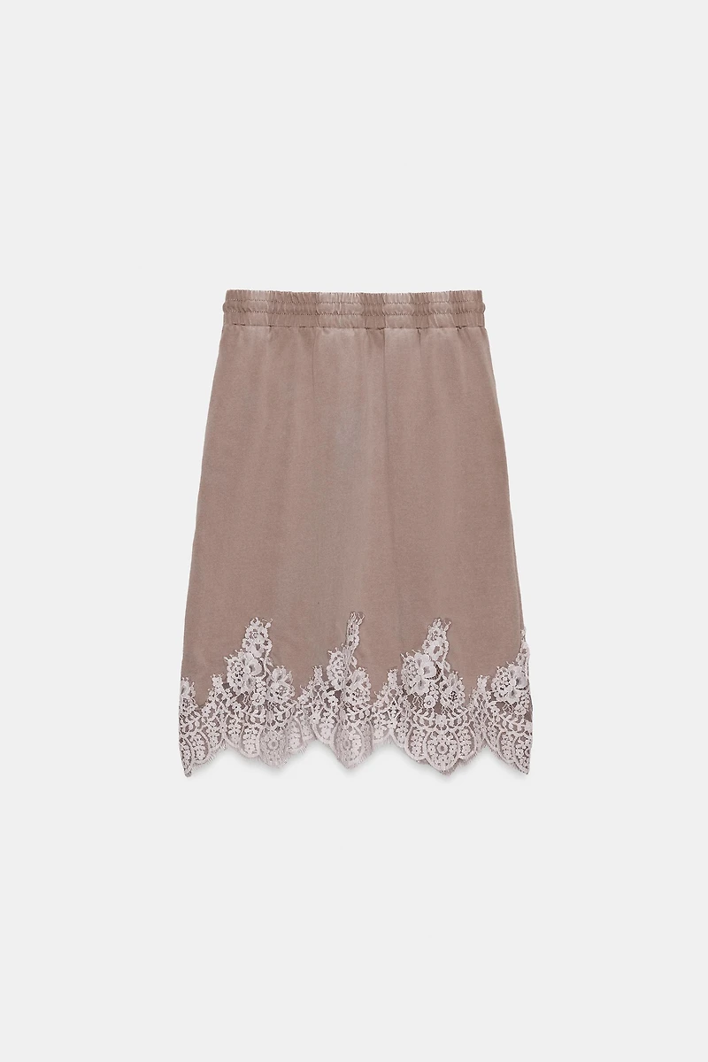 WASHED EFFECT SKIRT WITH LACE TRIM