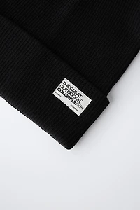 RIBBED KNIT HAT WITH LABEL