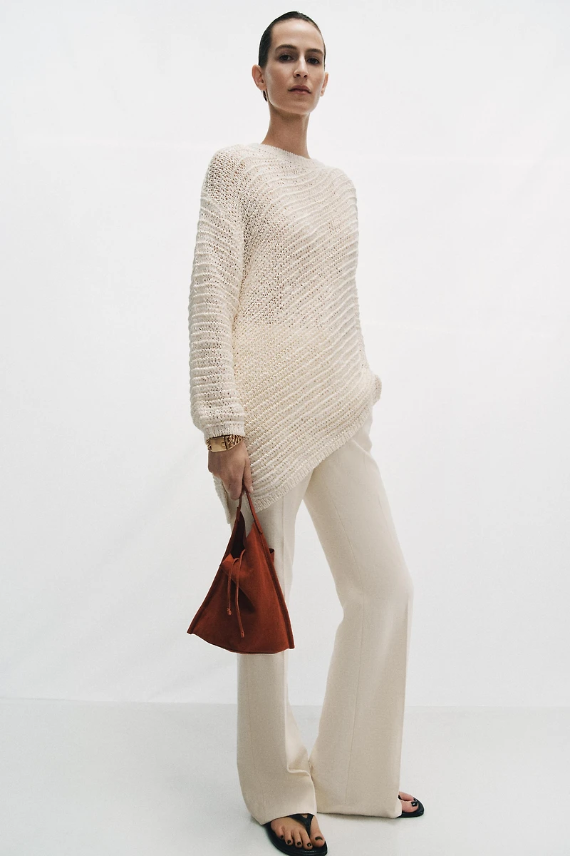 OVERSIZED ASYMMETRIC HEM JUMPER