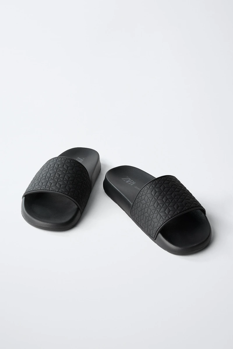 RAISED SLIDES