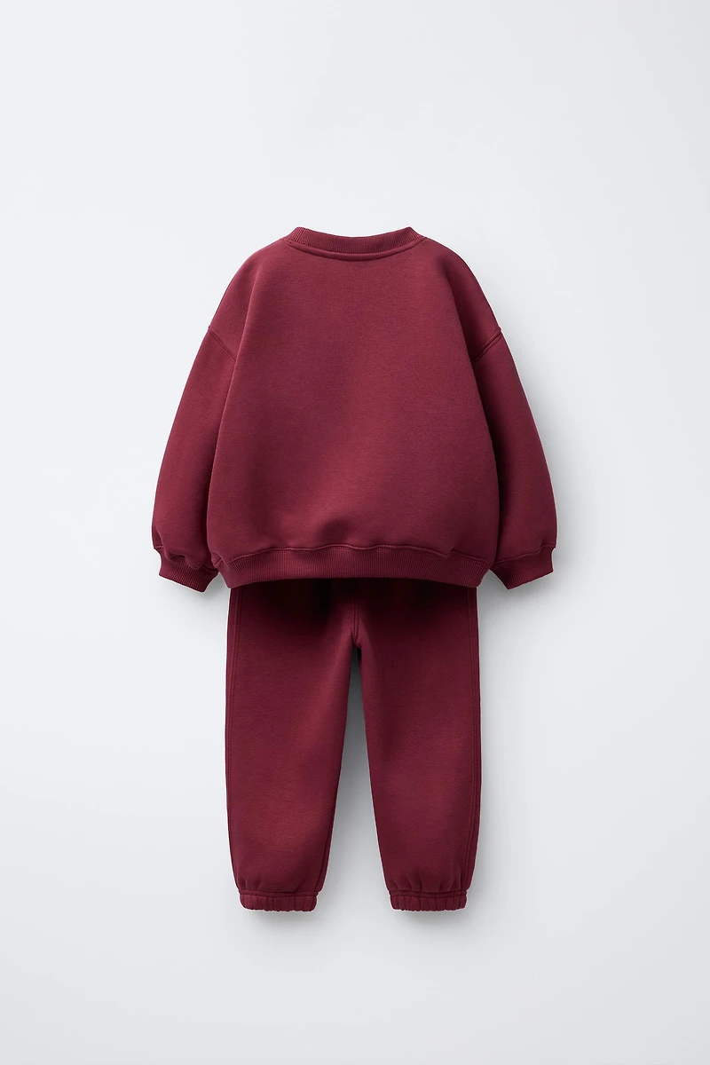 EMBROIDERED SWEATSHIRT AND JOGGER SET