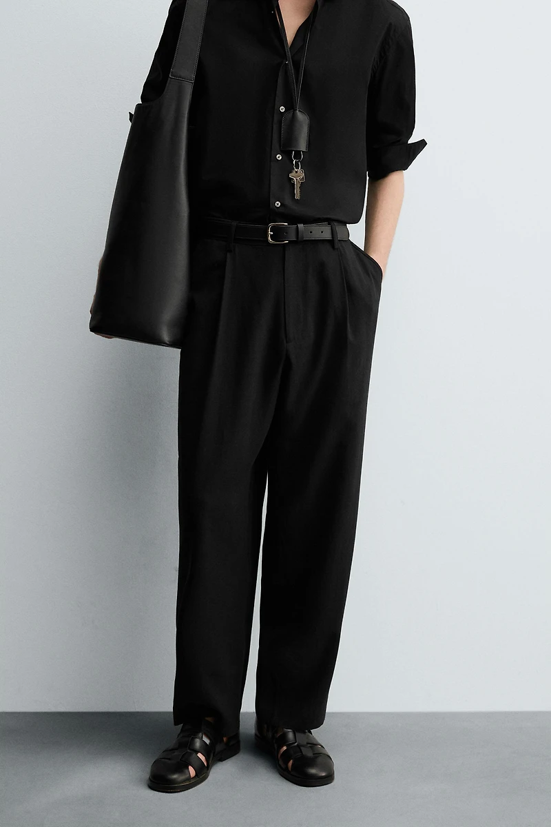 PLEATED FLOWY PANTS