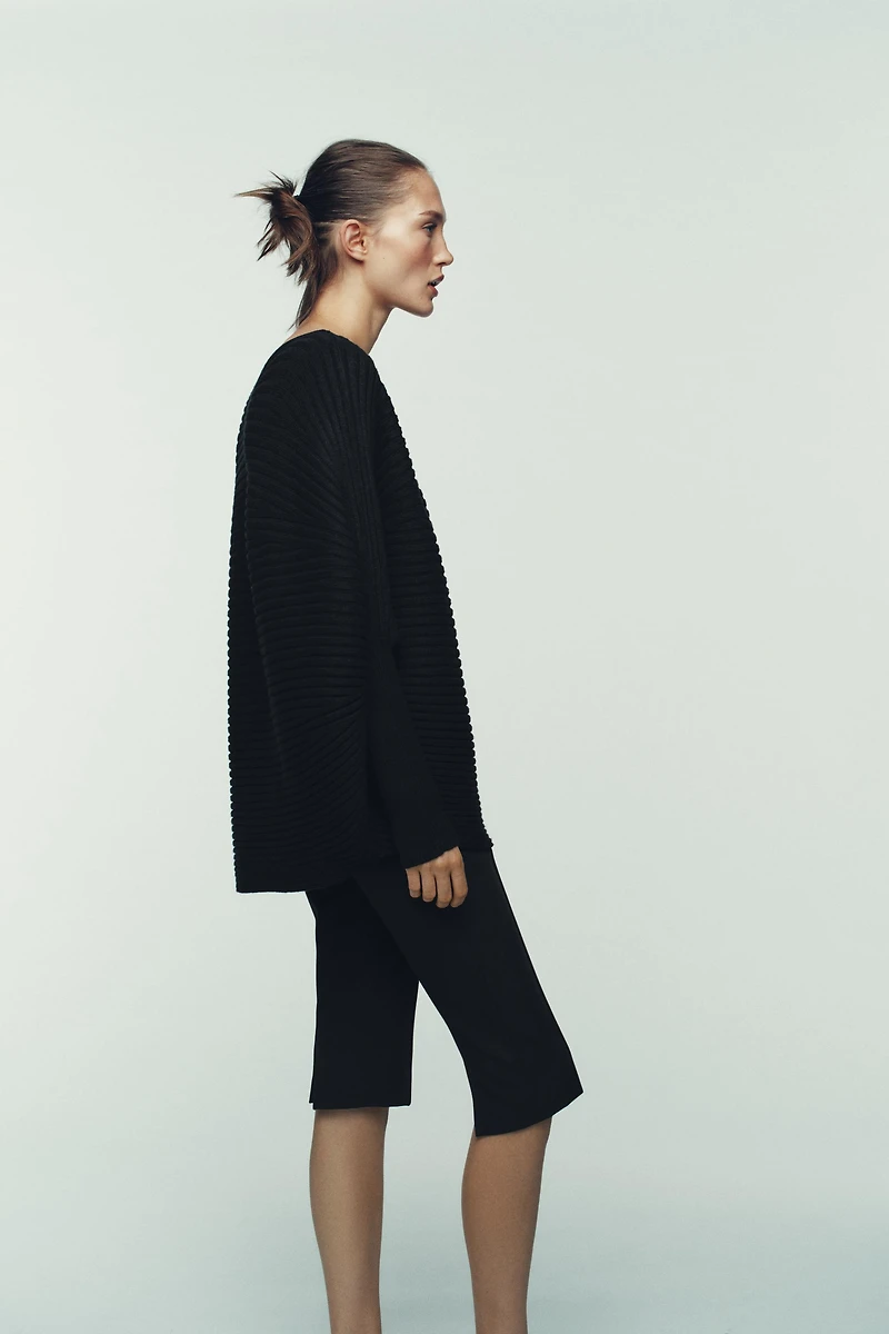 PULL EN MAILLE STRUCTURÉE À VOLUME