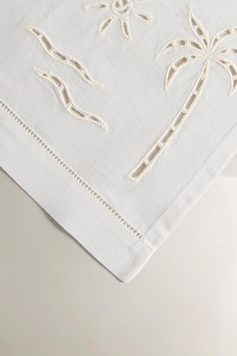 SET OF EMBROIDERED SUMMER TOWELS (SET OF 2)
