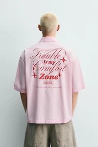 TEXT PRINT BOXY FIT SHIRT