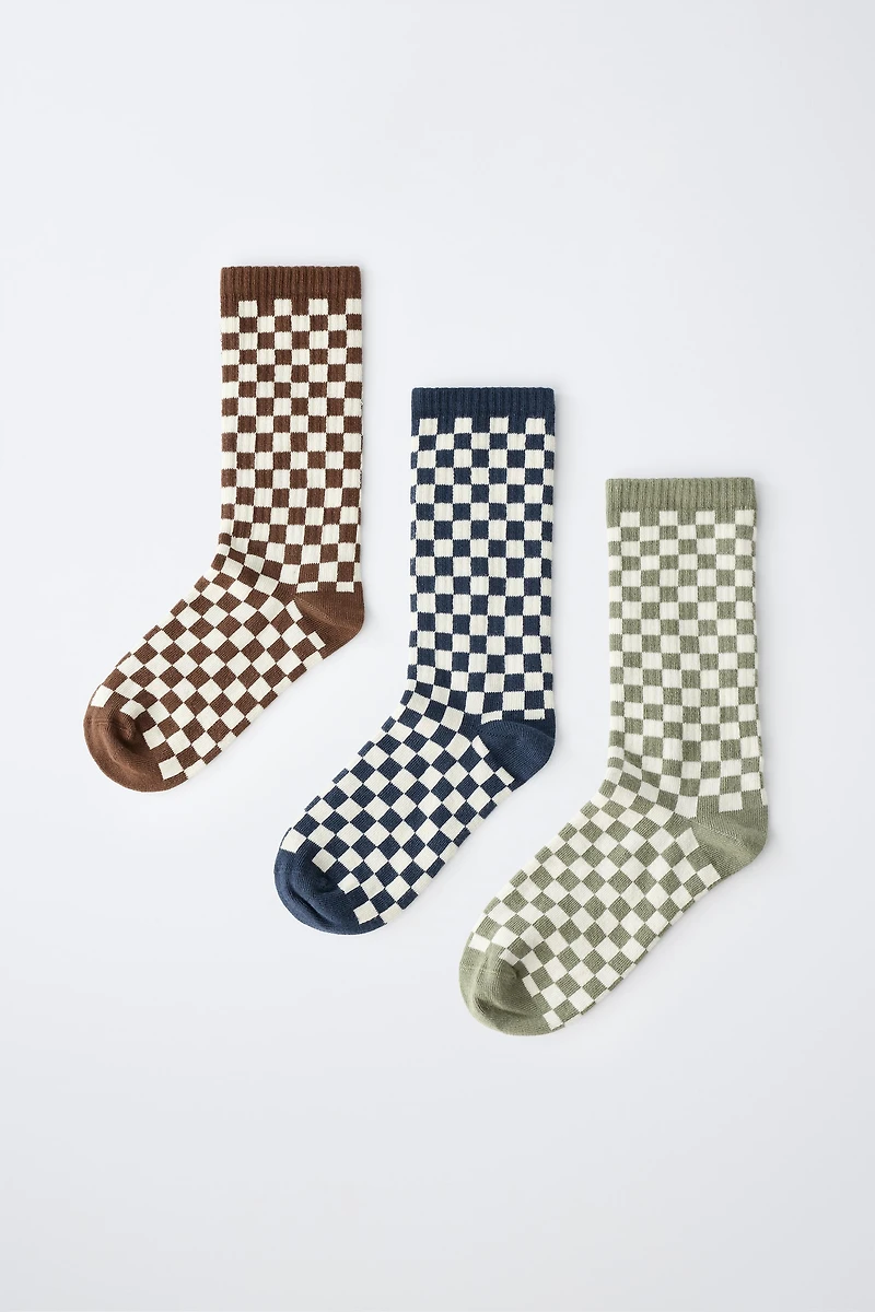 THREE-PACK OF CHECKERED LONG SOCKS