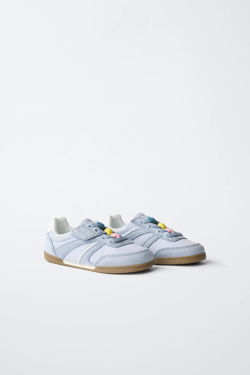 RETRO SNEAKERS