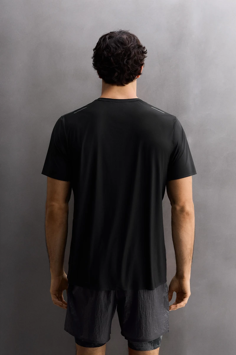 LIGHTWEIGHT TECHNICAL T-SHIRT