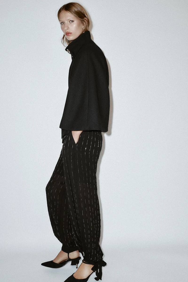 MANTEAU COURT CAPE CEINTURE AVEC LAINE